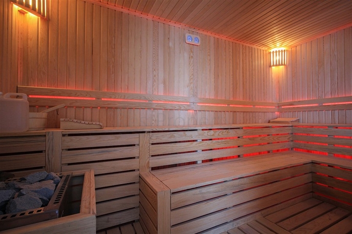 Апартаменты 2+1 на первой береговой линии в Махмутларе