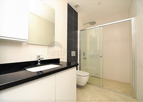 Апартаменты 2+1 на первой береговой линии в Махмутларе