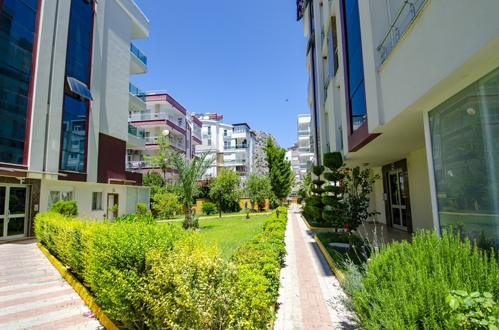 Двухкомнатная квартира в комплексе в микрорайоне Хурма Коньяалты