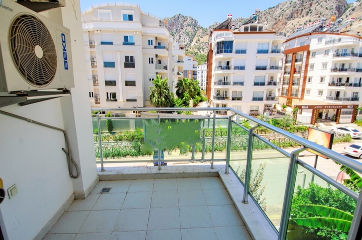 Двухкомнатная квартира в комплексе в микрорайоне Хурма Коньяалты