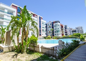 Двухкомнатная квартира в комплексе в микрорайоне Хурма Коньяалты