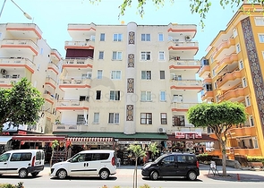 Трехкомнатная квартира с отдельной кухней