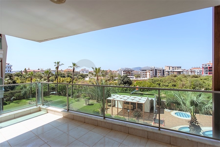 Трёхкомнатная квартира в престижном районе Оба