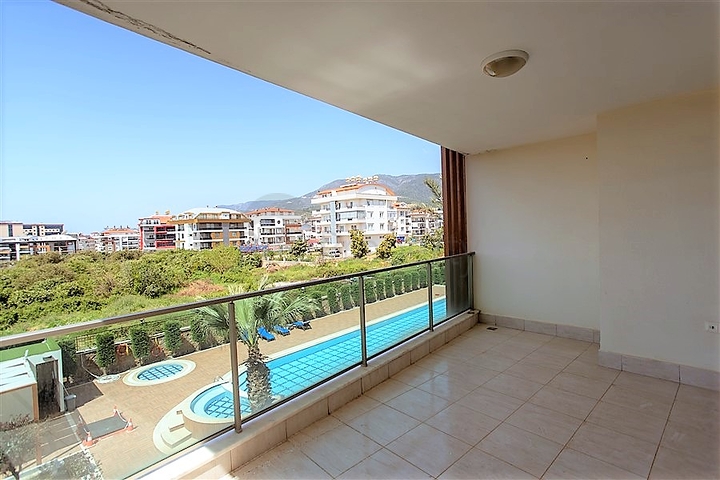 Трёхкомнатная квартира в престижном районе Оба