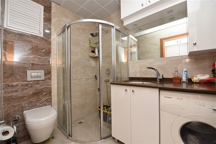 Трехкомнатная квартира с мебелью в районе Кестель