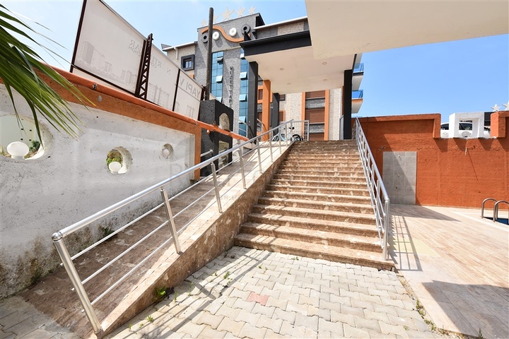 Трехкомнатная квартира с мебелью в районе Кестель