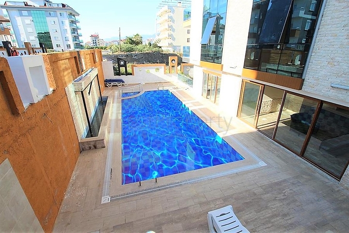 Трехкомнатная квартира с мебелью в районе Кестель