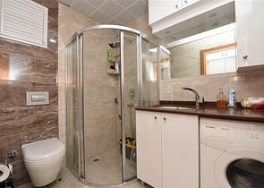 Трехкомнатная квартира с мебелью в районе Кестель