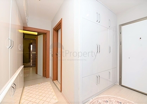 Трехкомнатная квартира с мебелью в районе Кестель