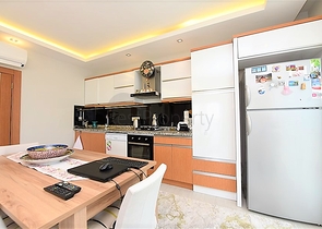 Трехкомнатная квартира с мебелью в районе Кестель