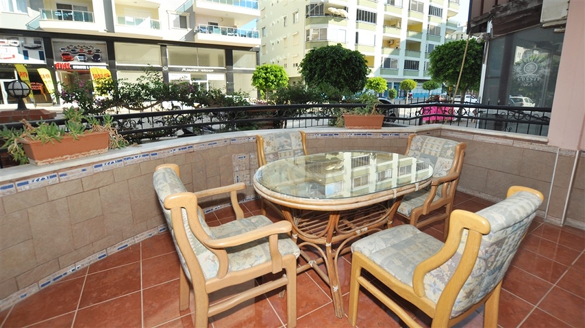 Меблированная квартира с двумя спальнями по очень выгодной цене