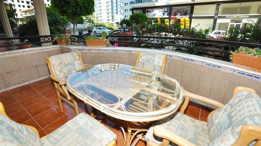 Меблированная квартира с двумя спальнями по очень выгодной цене