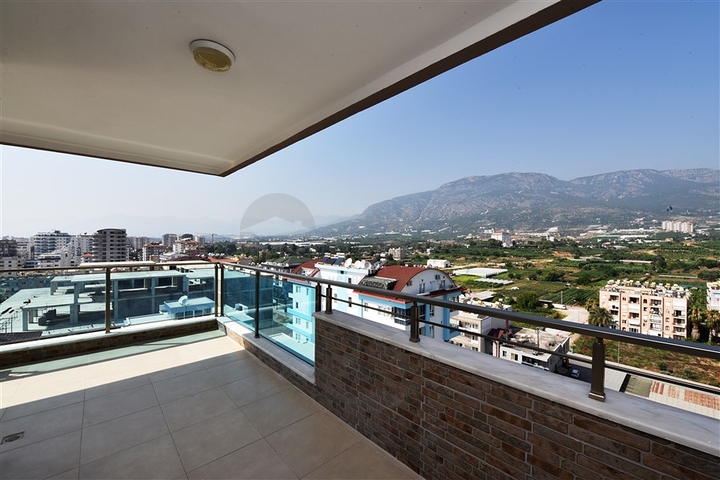 Апартаменты с личной лоджией и видом на город