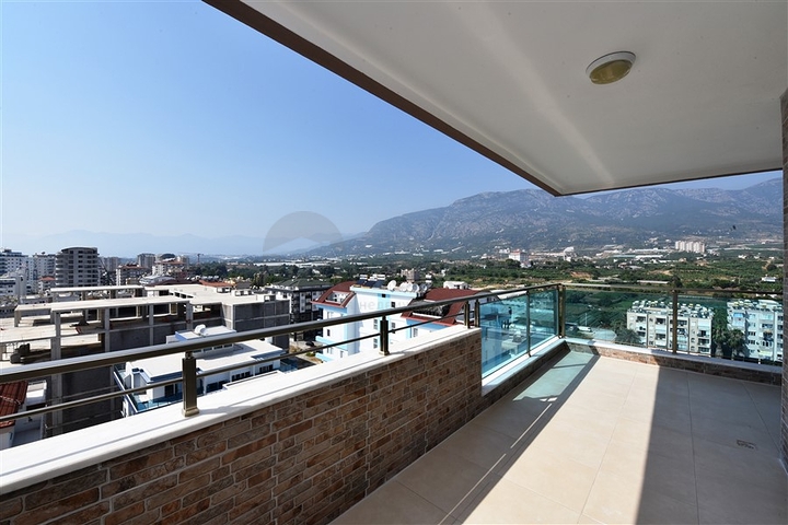 Апартаменты с личной лоджией и видом на город