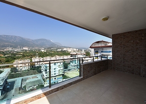 Апартаменты с личной лоджией и видом на город