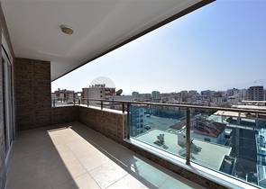 Апартаменты с личной лоджией и видом на город