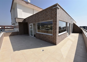 Апартаменты с личной лоджией и видом на город