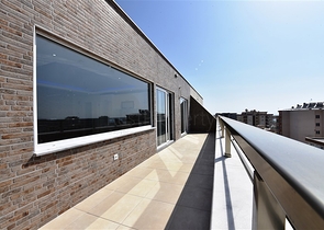 Апартаменты с личной лоджией и видом на город