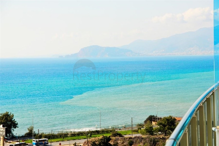 Двухкомнатная квартира с видом на море