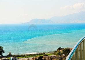 Двухкомнатная квартира с видом на море