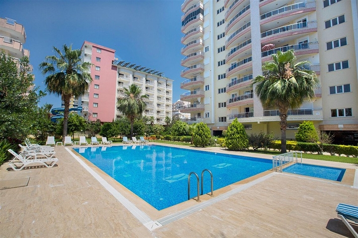 Роскошный пентхаус планировки 4+1 с видом на море