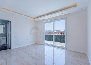 Роскошный пентхаус планировки 4+1 с видом на море