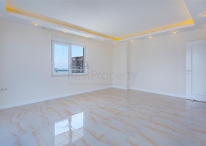 Роскошный пентхаус планировки 4+1 с видом на море