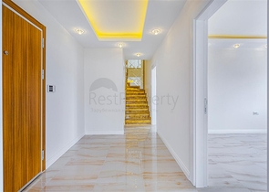 Роскошный пентхаус планировки 4+1 с видом на море