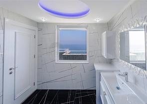 Роскошный пентхаус планировки 4+1 с видом на море