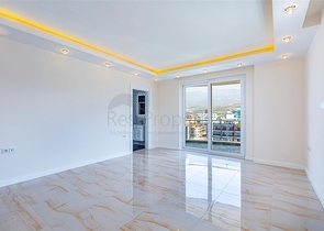 Роскошный пентхаус планировки 4+1 с видом на море