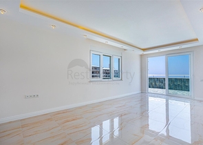 Роскошный пентхаус планировки 4+1 с видом на море