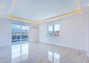 Роскошный пентхаус планировки 4+1 с видом на море