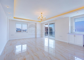 Роскошный пентхаус планировки 4+1 с видом на море