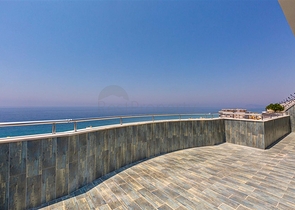 Роскошный пентхаус планировки 4+1 с видом на море