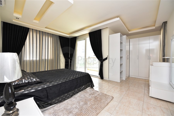 Трёхкомнатная меблированная квартира в престижном районе Оба