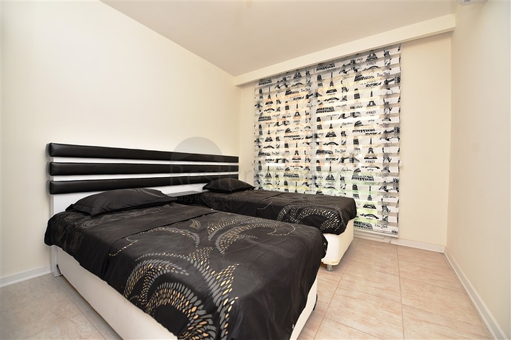 Трёхкомнатная меблированная квартира в престижном районе Оба