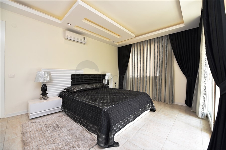 Трёхкомнатная меблированная квартира в престижном районе Оба