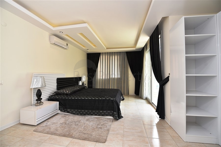 Трёхкомнатная меблированная квартира в престижном районе Оба