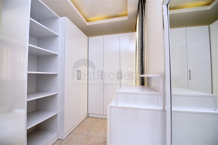 Трёхкомнатная меблированная квартира в престижном районе Оба