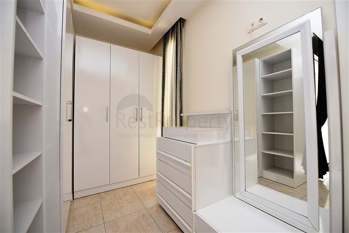 Трёхкомнатная меблированная квартира в престижном районе Оба