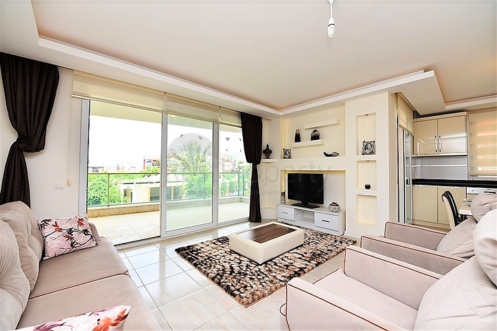 Трёхкомнатная меблированная квартира в престижном районе Оба