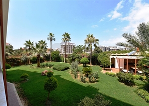 Трёхкомнатная меблированная квартира в престижном районе Оба