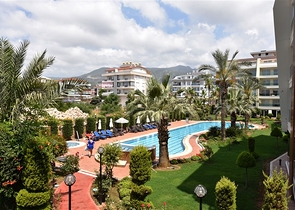 Трёхкомнатная меблированная квартира в престижном районе Оба