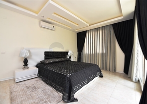 Трёхкомнатная меблированная квартира в престижном районе Оба