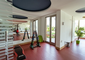 Трёхкомнатная меблированная квартира в престижном районе Оба