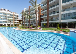 Трёхкомнатная меблированная квартира в престижном районе Оба