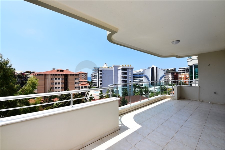 Апартаменты 2+1 для большой семьи в 200 метрах от моря