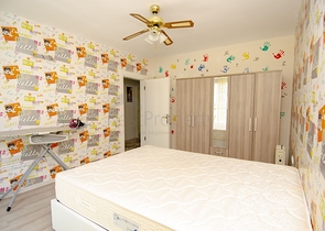 Трехкомнатная квартира с мебелью в районе Хурма Коньяалты