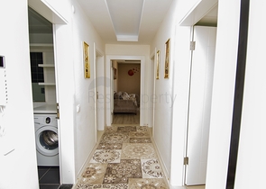 Трехкомнатная квартира с мебелью в районе Хурма Коньяалты