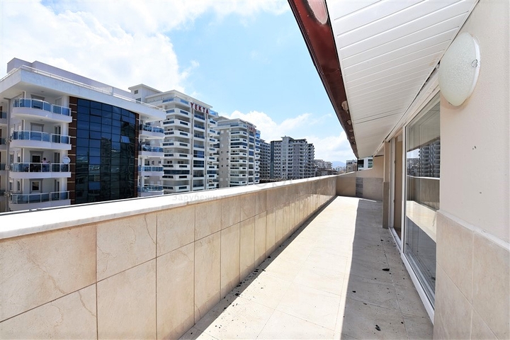 Пентхаус с четырьмя спальнями по привлекательной цене